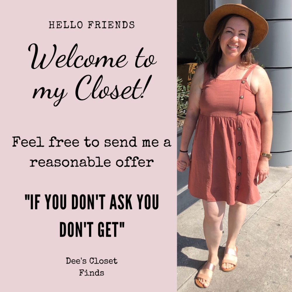 Meet your Posher, Dee **POSHMARK AMBASSADOR**